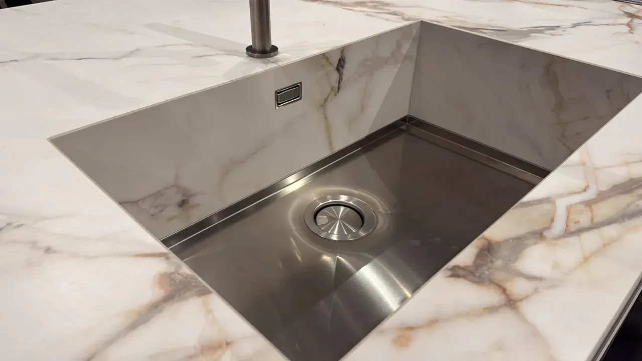 Cuisine en Calacatta Crystal mat — photo 2
