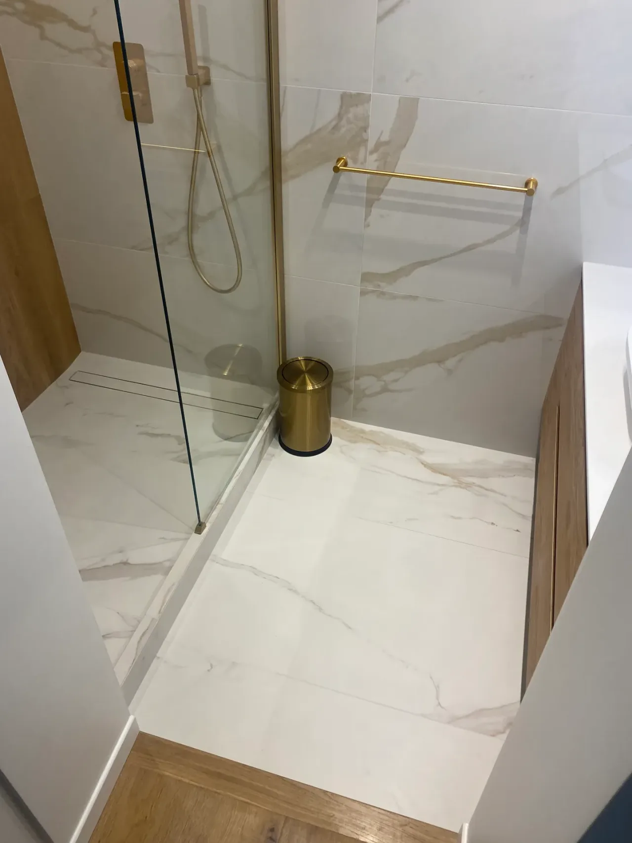 Salle de bain en Calacatta Gold — photo 3